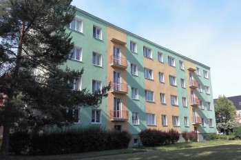 Panelový dům Vašíčkova 3024-3025, Kladno